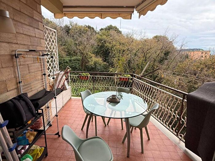 Appartamento trilocale in affitto in Via Solfatara, Pozzuoli Alta, Pozzuoli