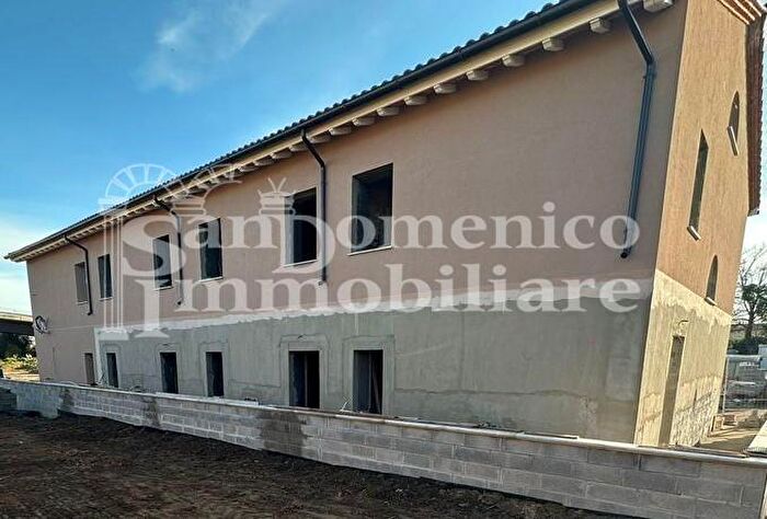 Casa con 5 locali in vendita in Cascina