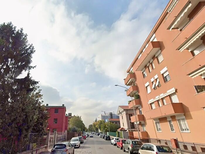Appartamento trilocale in affitto in Via Tiziano Vecellio, Monza