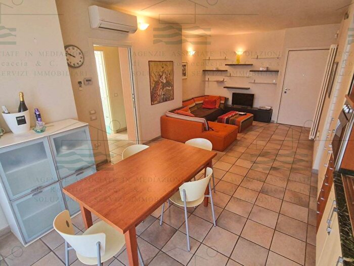 Appartamento trilocale in affitto in Viale Vittorio Veneto, Mare, Cervia