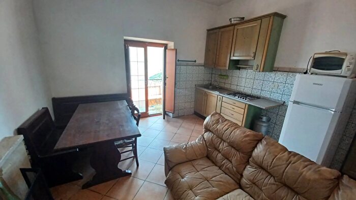 Appartamento trilocale in vendita in Via Arringo, Sonnino