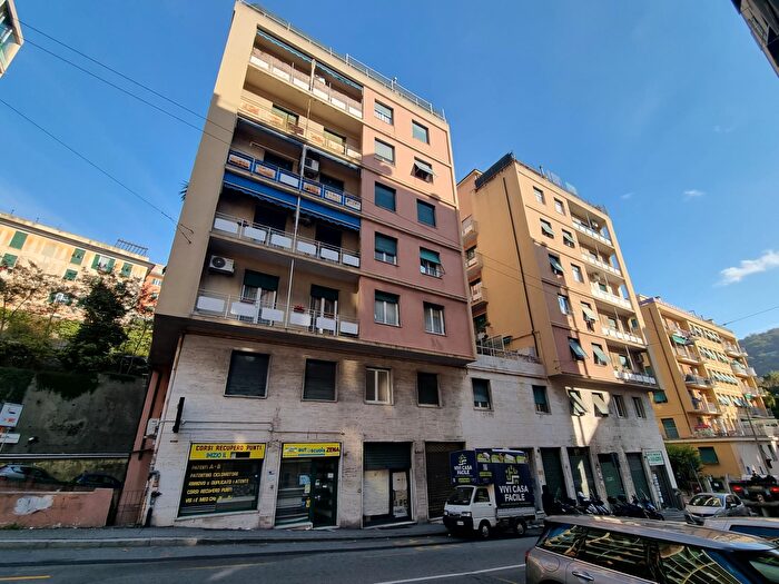 Appartamento con 5 locali in vendita in Viale Virginia Centurione Bracelli, Genova