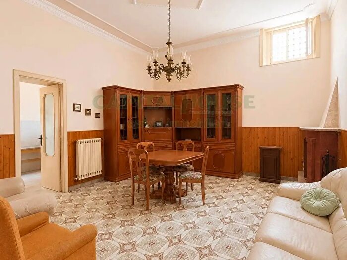 Casa con 6 locali in vendita in Via Pietà, Lauro