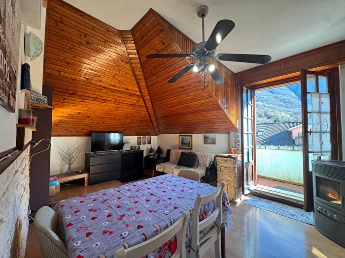 Casa bilocale in affitto in Via Novembre, Centro, Montoggio