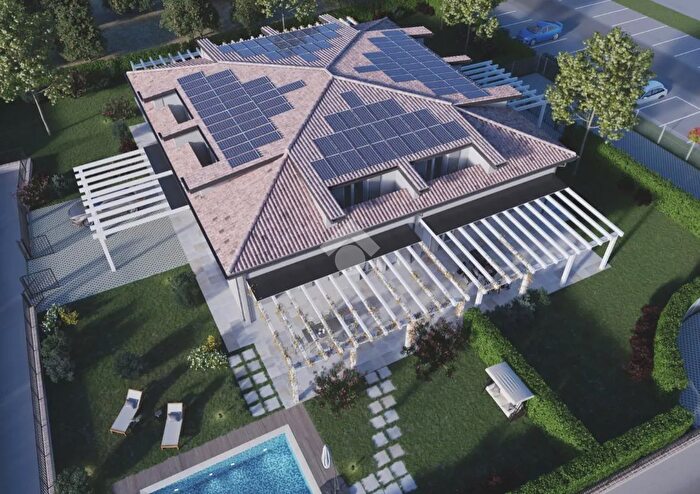 Casa quadrilocale in vendita in Via Savena Vecchia, Baricella