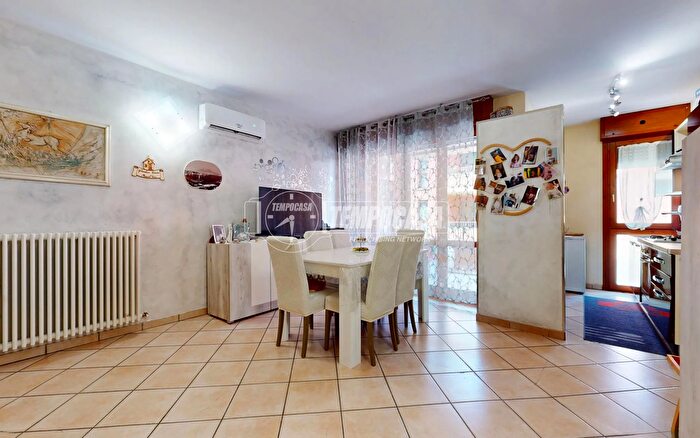 Appartamento trilocale in vendita in Reggio Emilia