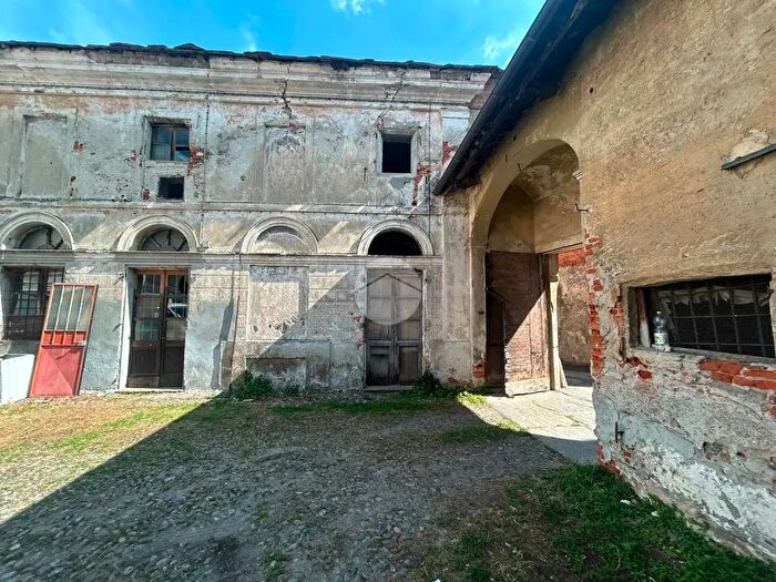 Casa quadrilocale in vendita in Via Cesare Battisti, Cuorgne'