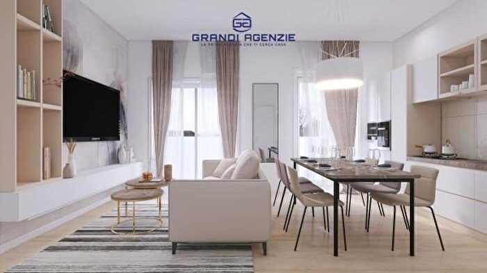 Appartamento trilocale in vendita in Via Oradour, Parma