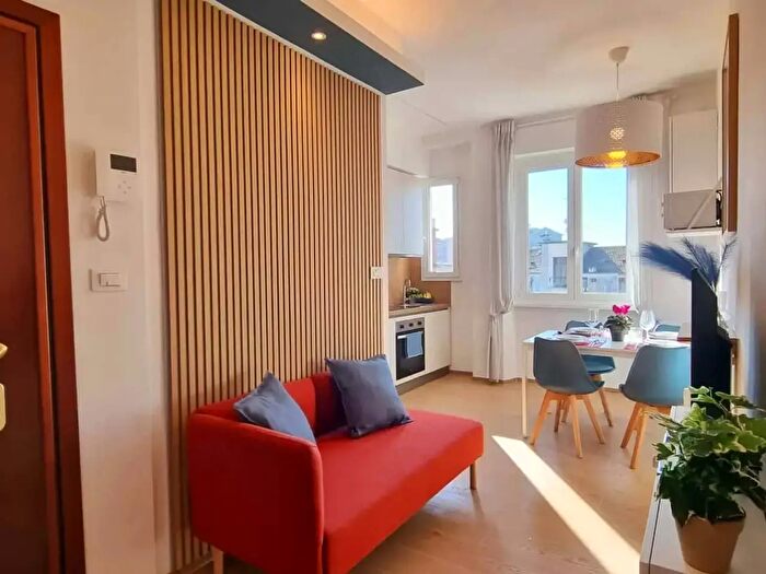 Appartamento monolocale in affitto in Via degli Imbriani, Milano