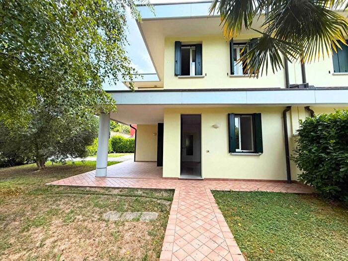 Casa con 5 locali in vendita in Via Matteotti Teglio Veneto, Teglio Veneto