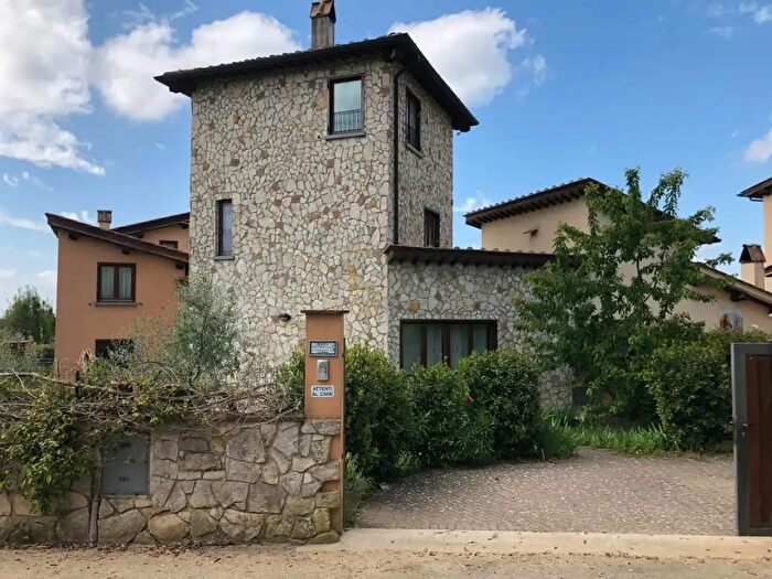 Casa con 7 locali in vendita in Gaiole In Chianti
