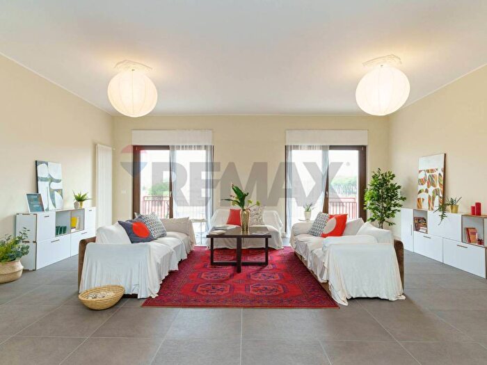 Appartamento con 6 locali in affitto in via Scala Greca, Scala Greca Neapolis, Siracusa