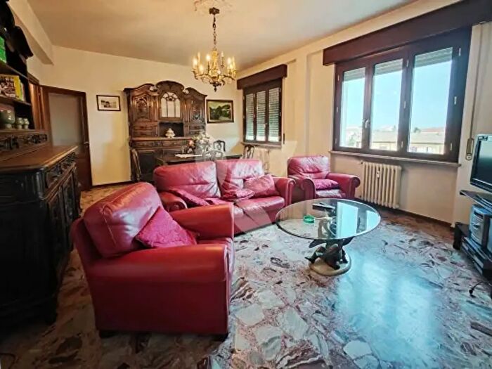 Appartamento trilocale in vendita in Viale dei Mille, Parma