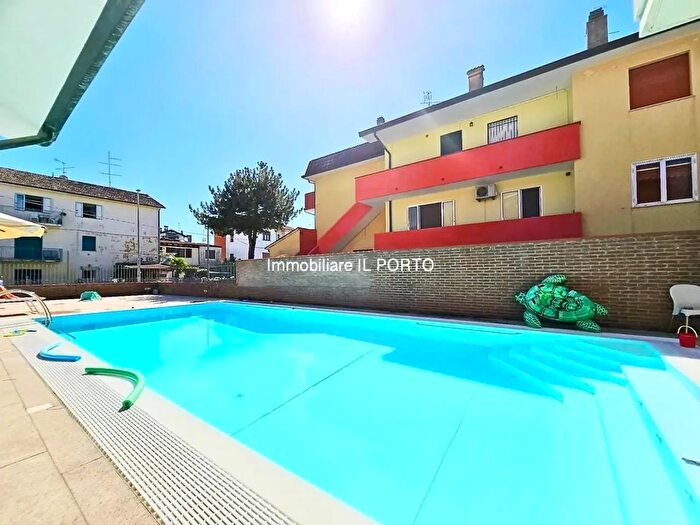 Appartamento trilocale in vendita in Comacchio