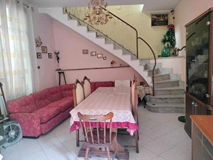 Casa quadrilocale in vendita in Cortile Consiglio, Lentini