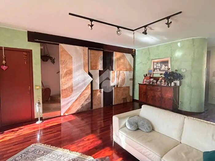 Casa con 5 locali in vendita in Via Don Silvio Coira, Basiglio