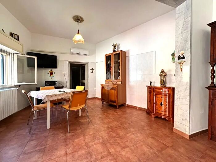 Casa bilocale in vendita in Via Giovanni Pascoli, Mesagne