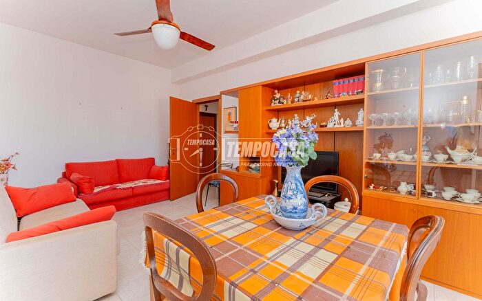 Appartamento trilocale in vendita in Via delle Alpi, Novate Milanese