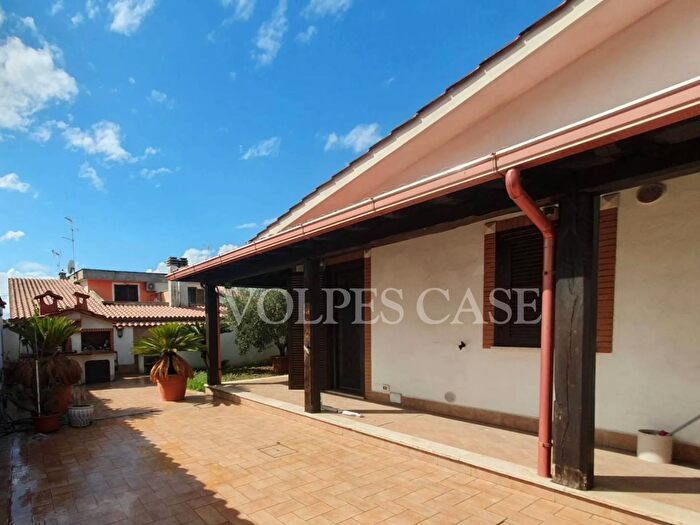 Casa quadrilocale in vendita in Via Brenta, Ardea