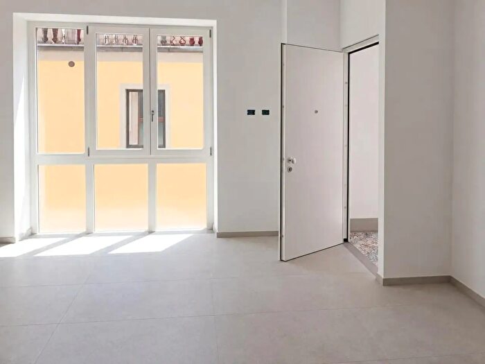 Appartamento trilocale in vendita in Poggibonsi