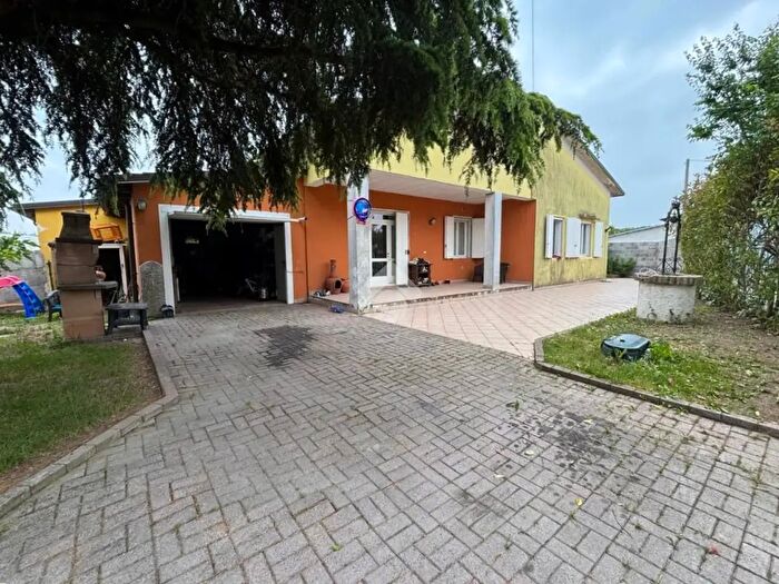 Casa quadrilocale in vendita in Via Ghisiolo, San Giorgio Bigarello