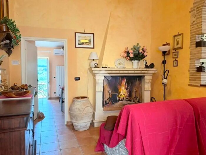 Appartamento bilocale in vendita in Via Orazio Massari, Casperia