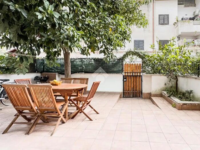 Appartamento trilocale in vendita in Via Luni, Cerveteri