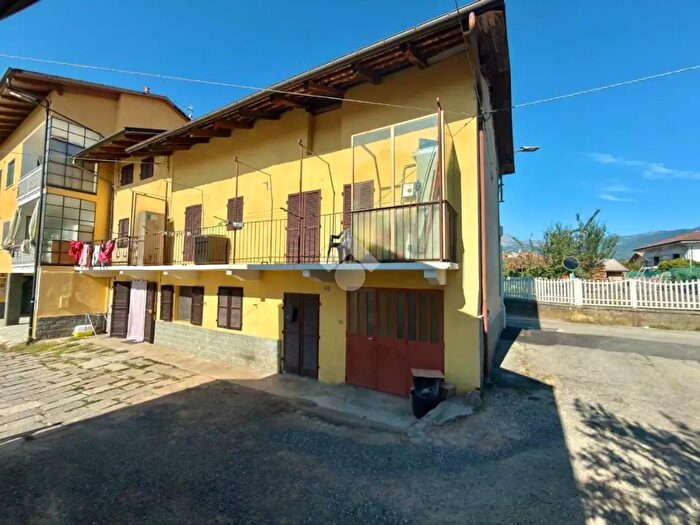 Casa quadrilocale in vendita in Via San Martino, Giaveno