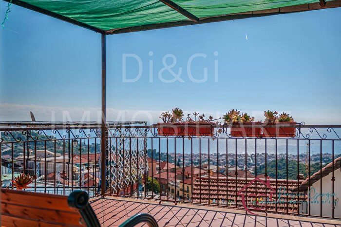 Casa con 6 locali in vendita in Via l Pancaldo, Alassio