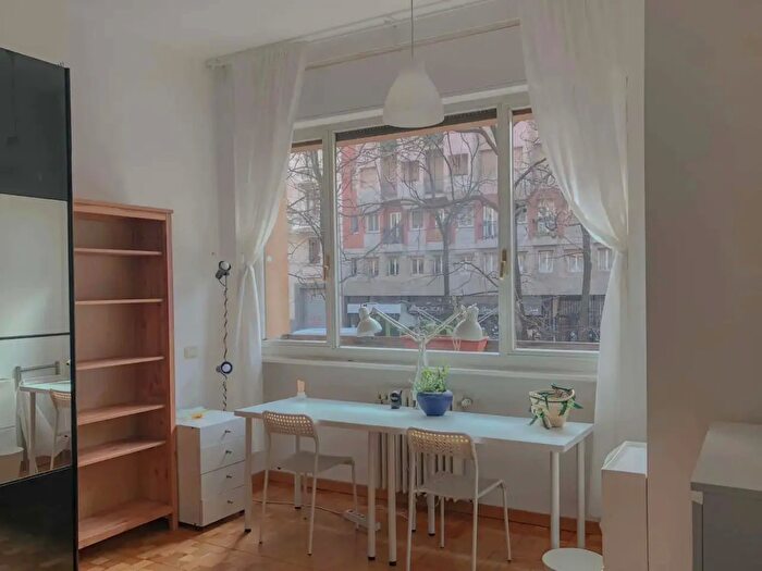 Appartamento monolocale in affitto in Viale Regina Giovanna, Milano