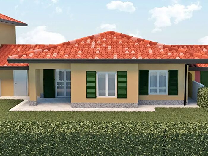 Casa quadrilocale in vendita in Strada Valle, Voghera