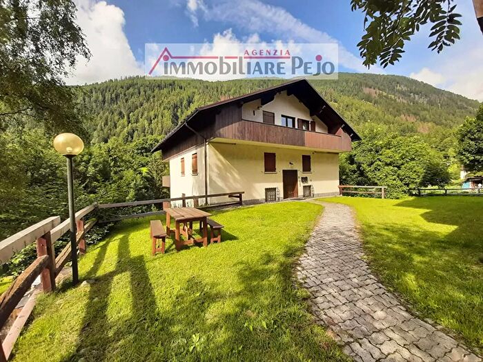 Appartamento trilocale in affitto in Via Rive, Peio