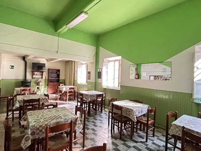 Appartamento con 7 locali in vendita in Lombarda Lammari, Capannori