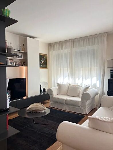 Appartamento con 6 locali in vendita in Via degli Zabarella, Padova