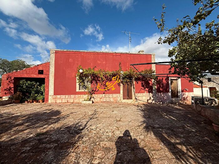 Casa quadrilocale in vendita in Strada Comunale Genna, Castellana Grotte