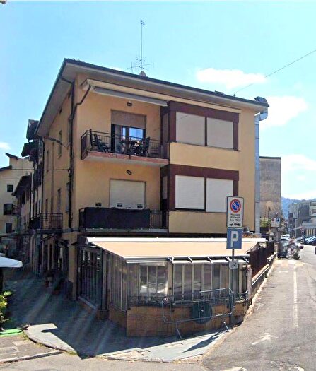 Appartamento trilocale in vendita in Luino