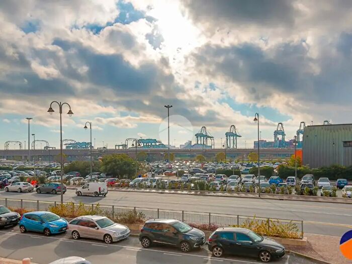 Appartamento quadrilocale in vendita in Via Prà, Genova