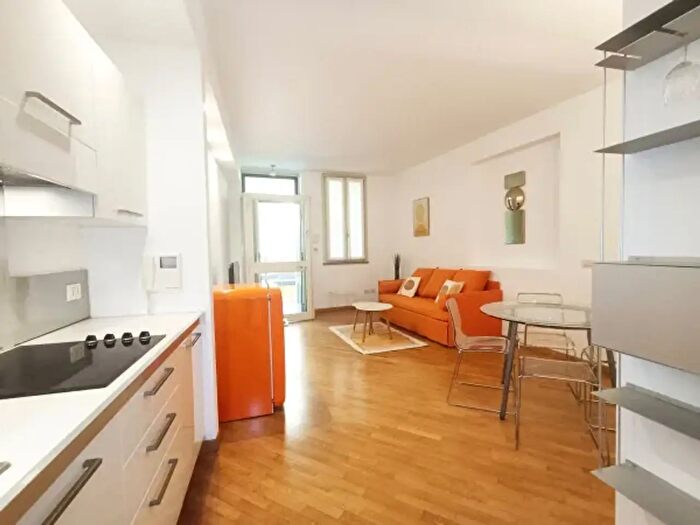 Appartamento bilocale in affitto in Via Madonnina, Milano