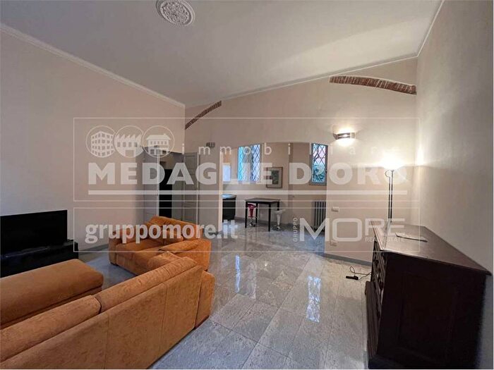 Appartamento bilocale in affitto in adze Cso V Emanuele, Centro Storico, Modena