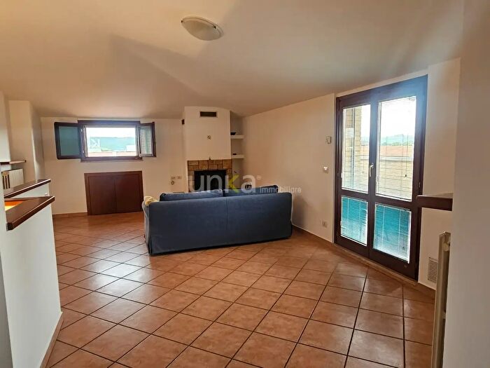 Appartamento con 5 locali in vendita in Via Rosario Livatino Snc, Jesi