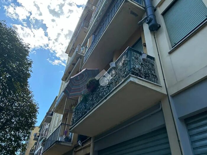 Appartamento trilocale in vendita in Via Torino, Parma