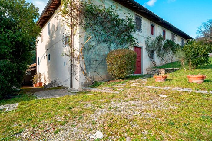 Casa con 20 locali in vendita in Via delle Corti, Rignano SullArno
