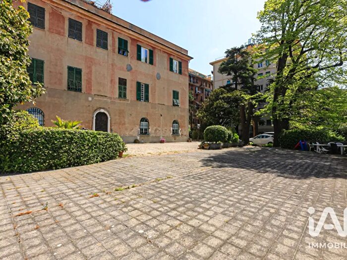 Casa con 13 locali in vendita in Via Corridoni, Genova