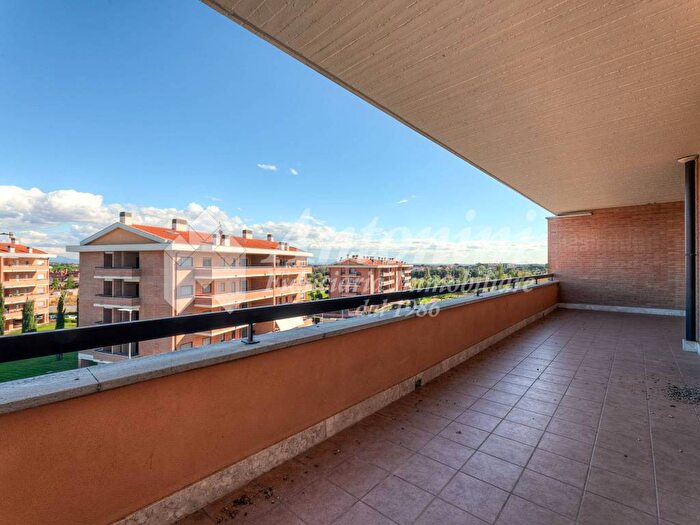Appartamento quadrilocale in affitto in Via Carlo Muscetta, Bufalotta, Roma