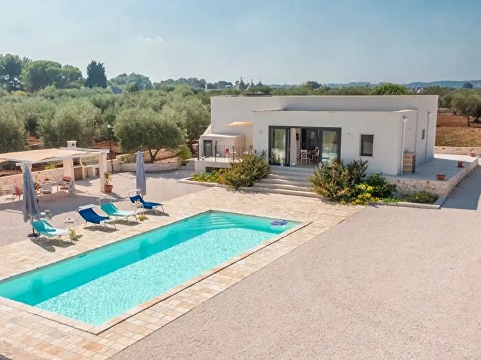 Casa quadrilocale in vendita in Contrada Specchiaruzzo, Ostuni