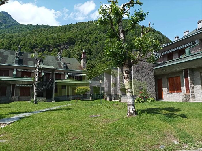 Case in Vendita e in Affitto - 2