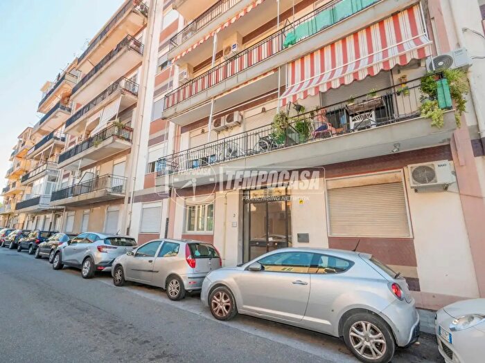 Appartamento quadrilocale in vendita in Via Dodici Apostoli, Messina