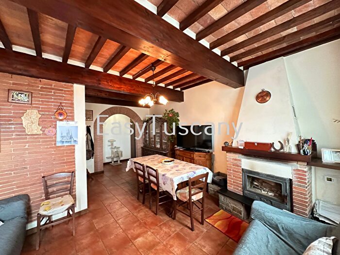 Appartamento quadrilocale in vendita in Via Borgo Giannotti, Lucca