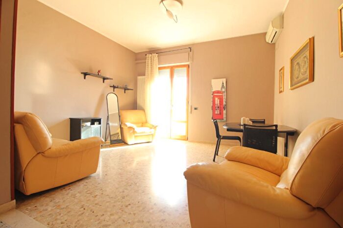 Appartamento trilocale in vendita in Via Teramo, Pescara
