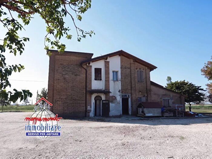 Casa con 7 locali in vendita in Via Riga, Crevalcore